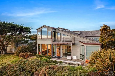 21483 Heron Dr, Bodega Bay, CA 94923