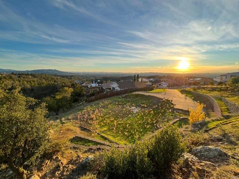3768 Crown Hill Dr, Santa Rosa, CA 95404