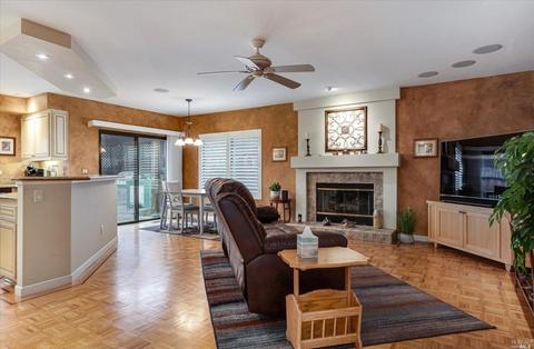 392 Troon Dr, Napa, CA 94558 photo 33