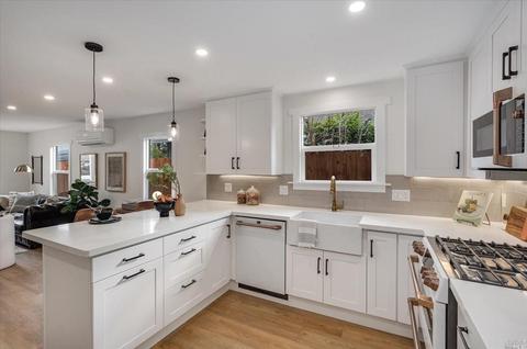 2233 Vidal St, Napa, CA 94559 photo 1