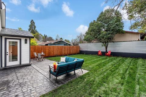 2233 Vidal St, Napa, CA 94559 photo 8