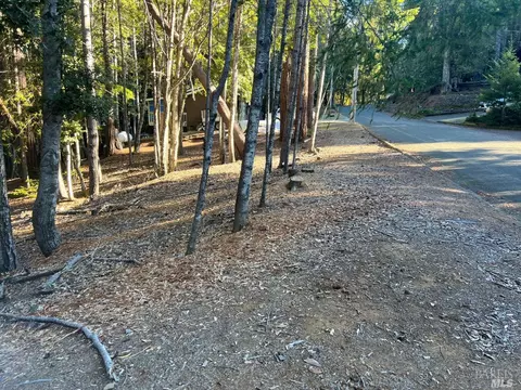 3425 Perch Dr, Willits, CA 95490