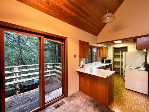 1585 Perch Way, Willits, CA 95490 photo 4