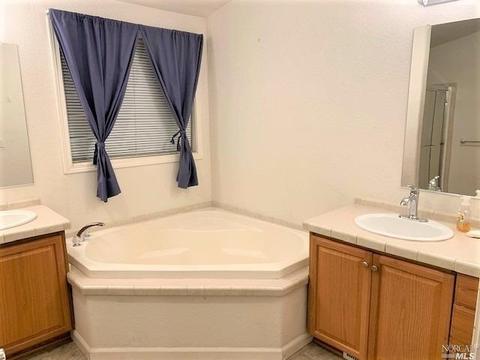 1040 Capewood Ln, Windsor, CA 95492 photo 24