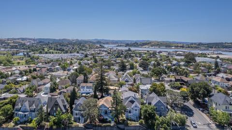 915 Georgia St, Vallejo, CA 94590 photo 2