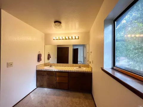 25888 Bear Ln, Willits, CA 95490 photo 8