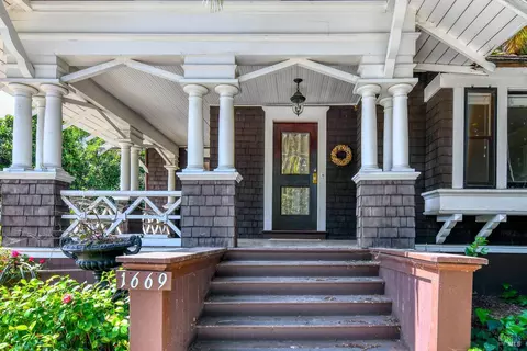 1669 Alexander Ct, Saint Helena, CA 94574