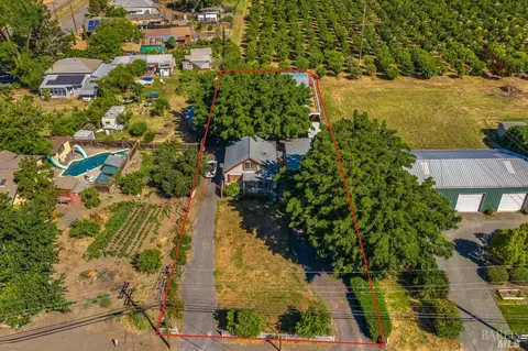 121 Highway 128, Geyserville, CA 95441