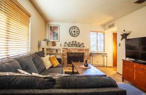 1509 Elliott Dr, Vallejo, CA 94589 photo 2