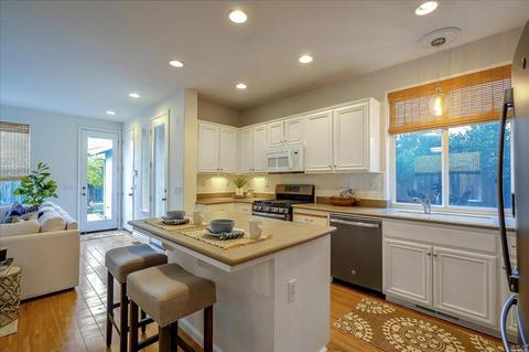 306 Bouquet Cir, Windsor, CA 95492 photo 11