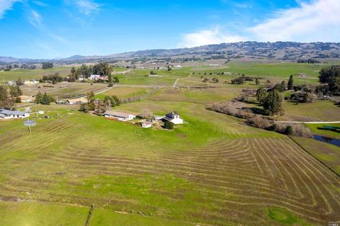 1682 Adobe Rd, Petaluma, CA 94954 photo 3