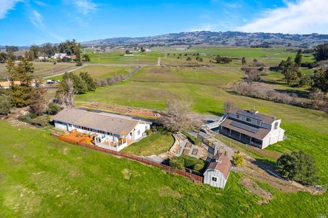 1682 Adobe Rd, Petaluma, CA 94954 photo 2