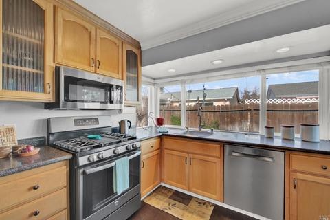 1164 Heron Ct, Fairfield, CA 94533 photo 8