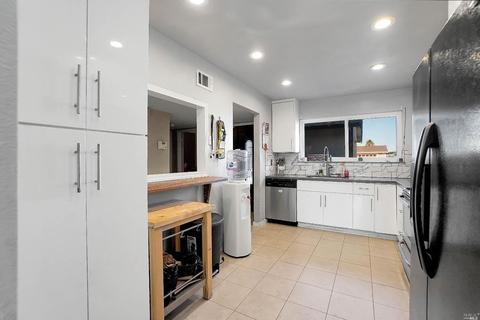 943 Brandon Way, Fairfield, CA 94533 photo 9