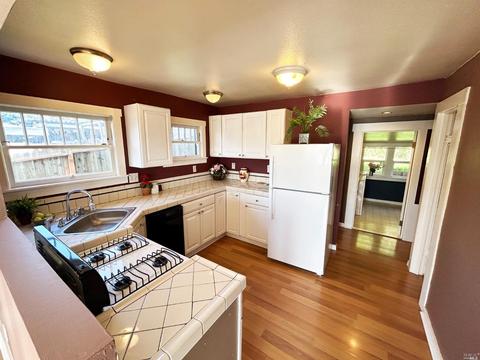622 Hichborn St, Vallejo, CA 94590 photo 6