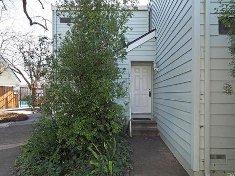114 Courtyards E, Windsor, CA 95492 photo 1