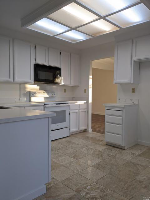 315 College Ave, Vallejo, CA 94589 photo 7