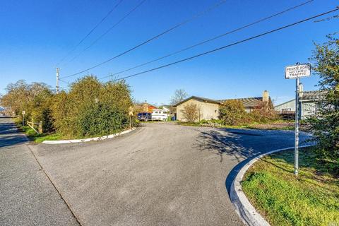 8717-8719 Windsor Rd, Windsor, CA 95492