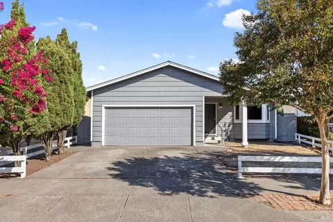 576 Courtyard Cir, Santa Rosa, CA 95407