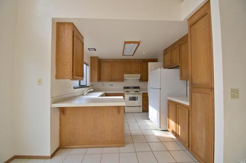 989 Linden Ave, Fairfield, CA 94533 photo 6
