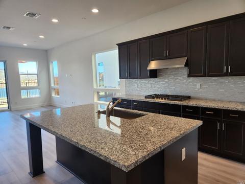 2385 Waterside Dr, Fairfield, CA 94533 photo 2