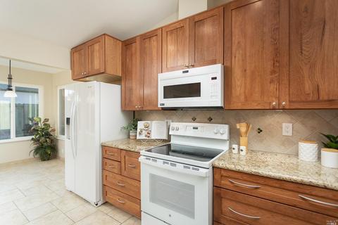 570 E Creekside Cir, Dixon, CA 95620 photo 20