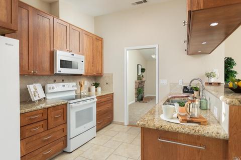570 E Creekside Cir, Dixon, CA 95620 photo 15