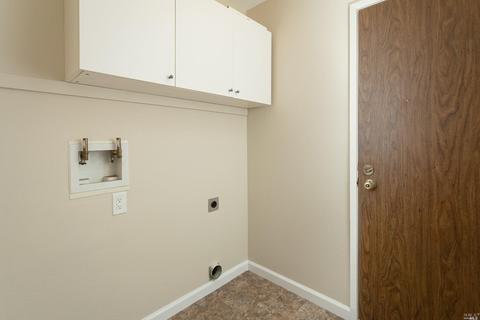570 E Creekside Cir, Dixon, CA 95620 photo 25