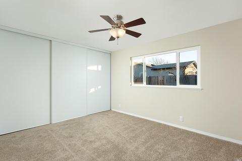 570 E Creekside Cir, Dixon, CA 95620 photo 31