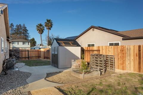 570 E Creekside Cir, Dixon, CA 95620 photo 42