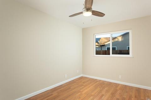 570 E Creekside Cir, Dixon, CA 95620 photo 27
