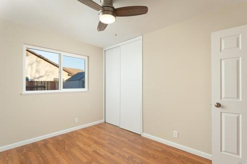 570 E Creekside Cir, Dixon, CA 95620 photo 26