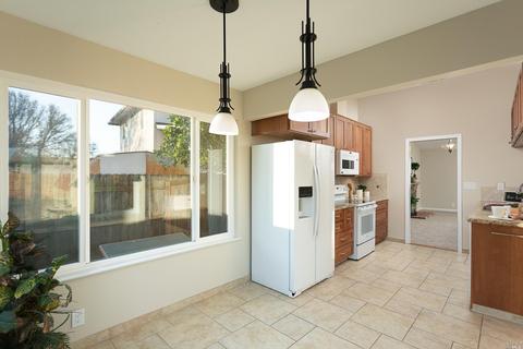 570 E Creekside Cir, Dixon, CA 95620 photo 23