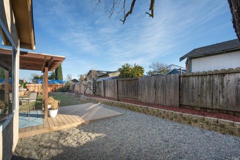 570 E Creekside Cir, Dixon, CA 95620 photo 38