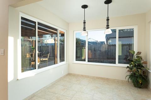 570 E Creekside Cir, Dixon, CA 95620 photo 22