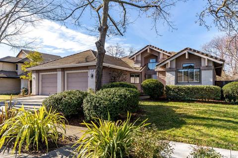 387 Troon Dr, Napa, CA 94558