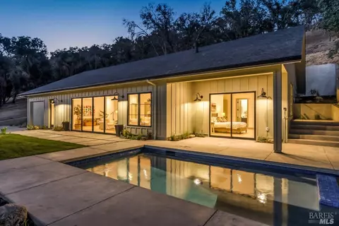 5011 Warm Springs Rd, Glen Ellen, CA 95442