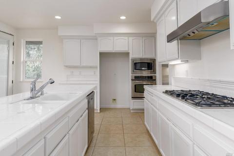 2524 Bartlett Ct, Ukiah, CA 95482 photo 4