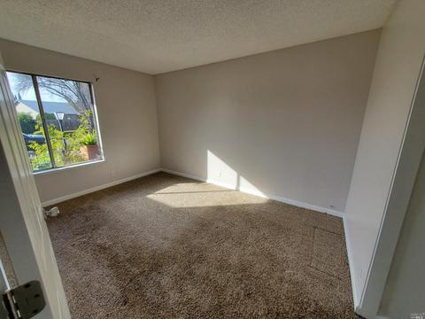 686 Berkeley Way, Fairfield, CA 94533 photo 9
