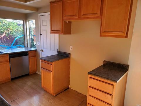 686 Berkeley Way, Fairfield, CA 94533 photo 4