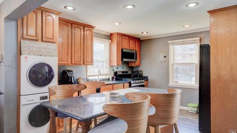 126 Calhoun St, Vallejo, CA 94590 photo 3