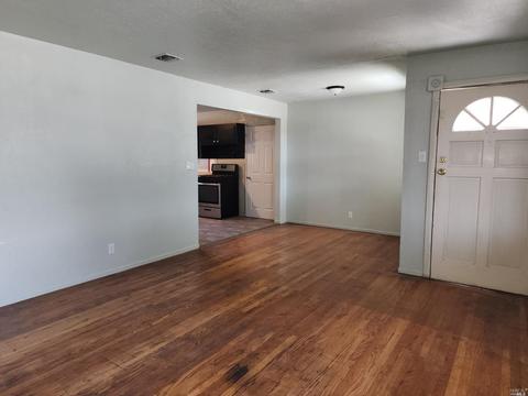 206 Empire Pl, Fairfield, CA 94533 photo 4