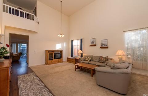 8726 Beverly Ln, Windsor, CA 95492 photo 3