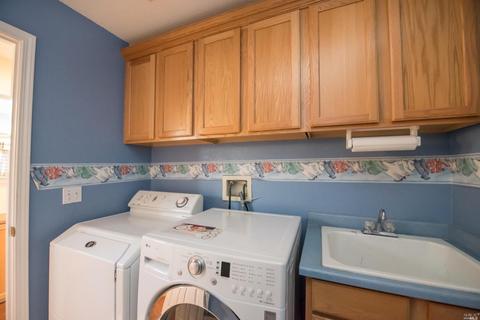 8726 Beverly Ln, Windsor, CA 95492 photo 16