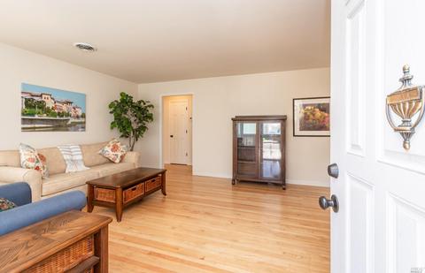 1114 Holmes Ave, Napa, CA 94559 photo 12