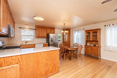 1114 Holmes Ave, Napa, CA 94559 photo 18