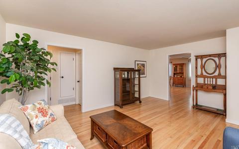 1114 Holmes Ave, Napa, CA 94559 photo 16
