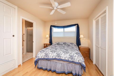 1114 Holmes Ave, Napa, CA 94559 photo 32