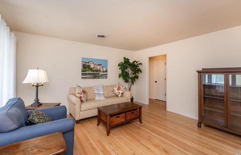 1114 Holmes Ave, Napa, CA 94559 photo 13