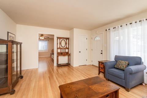 1114 Holmes Ave, Napa, CA 94559 photo 15